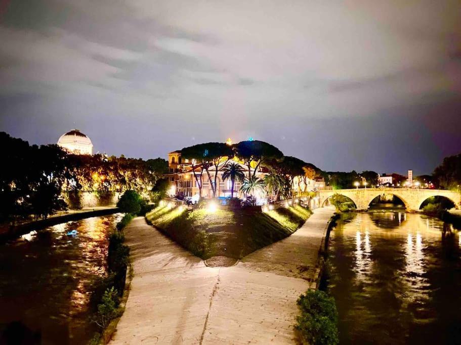Vacanze Romane Al Portico D'Ottavia Екстериор снимка