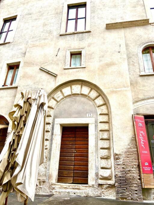 Vacanze Romane Al Portico D'Ottavia Екстериор снимка